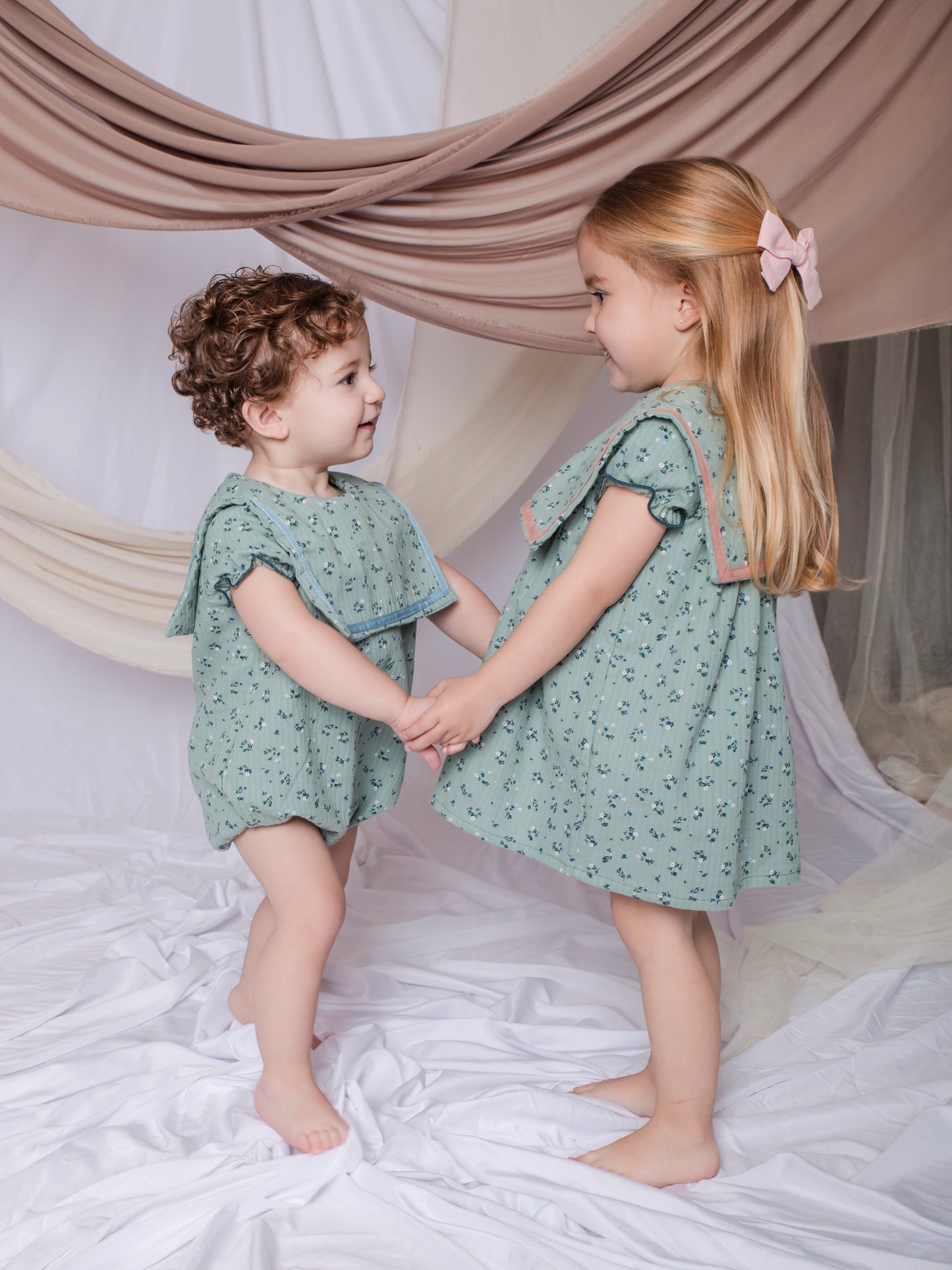 Pelele OLIVIA ribete celeste