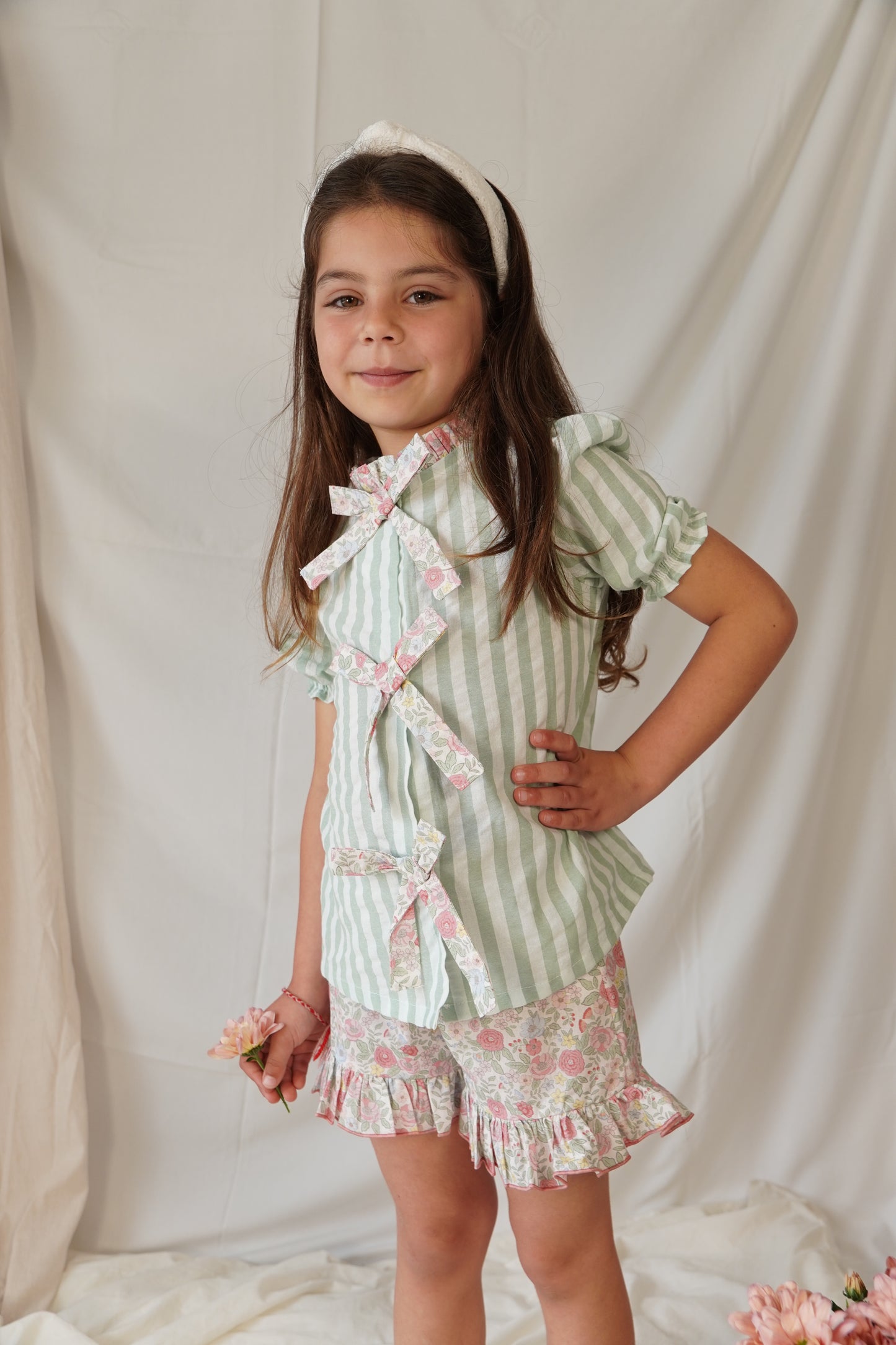 Short con volante niña GALA