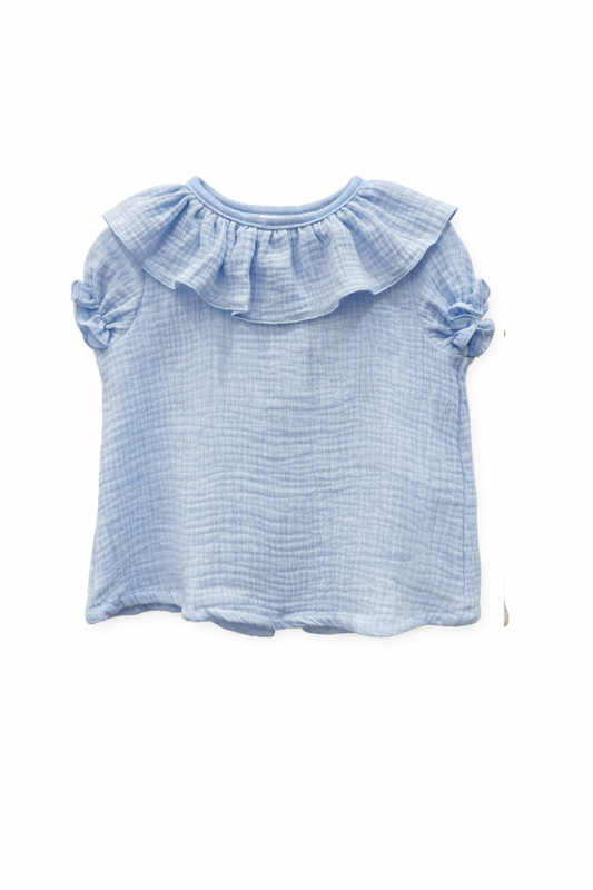 Blusa azul celeste con cuello